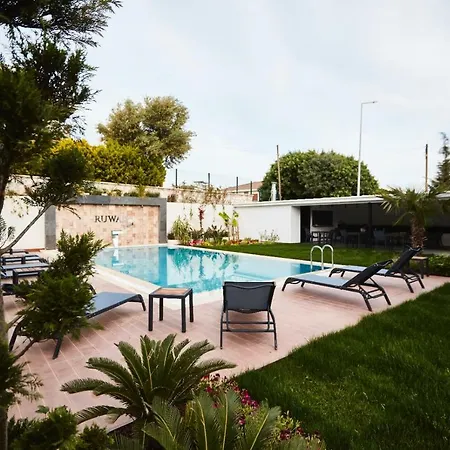 Ruwais 2* Чешме