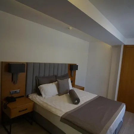 Ruwais Hotel 2*